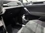 Volkswagen Touran 1.4 TSI Highline | Carplay | Achteruitrijcamera | Panoramisch-schuifdak | Parkeersensoren voor + Achter | Stoelverwarming | Navigatie | Adaptieve cruise control |