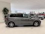 Volkswagen Touran 1.4 TSI Highline | Carplay | Achteruitrijcamera | Panoramisch-schuifdak | Parkeersensoren voor + Achter | Stoelverwarming | Navigatie | Adaptieve cruise control |