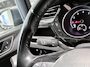 Volkswagen Touran 1.4 TSI Highline | Carplay | Achteruitrijcamera | Panoramisch-schuifdak | Parkeersensoren voor + Achter | Stoelverwarming | Navigatie | Adaptieve cruise control |