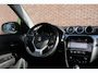 Suzuki Vitara 1.5 Hybrid Aut. Style - Panoramadak - Adaptieve cruise - Achteruitrijcamera - Dodehoekdetectie - Apple CarPlay - Navigatiesysteem - Keyless - Stoelverwarming - Parkeersensoren