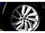 Volkswagen T-Cross 1.0 TSI Life + Achteruitrij camera + Lichtmetalen Velgen + Keurig onderhouden Navigatie + Verkeersbord detectie + Apple / Android carplay
