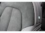 Volvo XC40 B3 Mild Hybrid Ultra Dark Black Edition | Lighting Pack | Verwarmbare Voorruit | Panoramisch Schuif-/Kanteldak | Trekhaak Semi Elektrisch Inklapbaar | Harman/Kardon | Elektrisch Verstelbare Stoelen Met Memory | Keyless | Elektrische Achterklep | 20-Inch Lichtmetalen | Verwarmbare Voorstoelen | Stuurverwarming | Adaptieve Cruise Control | Pilot Assist | Visual Park Assist incl. 360° Camera |