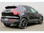 Volvo XC40 B3 Mild Hybrid Ultra Dark Black Edition | Lighting Pack | Verwarmbare Voorruit | Panoramisch Schuif-/Kanteldak | Trekhaak Semi Elektrisch Inklapbaar | Harman/Kardon | Elektrisch Verstelbare Stoelen Met Memory | Keyless | Elektrische Achterklep | 20-Inch Lichtmetalen | Verwarmbare Voorstoelen | Stuurverwarming | Adaptieve Cruise Control | Pilot Assist | Visual Park Assist incl. 360° Camera |
