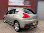 Peugeot 3008 1.6 VTi Style / Pano / Navi / PDC / Clima / Cruise / NAP