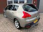 Peugeot 3008 1.6 VTi Style / Pano / Navi / PDC / Clima / Cruise / NAP