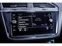 Volkswagen Tiguan 1.4 TSI ACT R-line Comfortline Business | Airco (automatisch) | Lichtmetalen velgen 19" | Navigatiesysteem full map