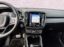 Volvo XC40 1.5 T5 Recharge R-Design | Trekhaak | Panoramadak | Harman Kardon Audio | Achteruitrijcamera | Keyless Entry | Elektrische Achterklep | Elektrisch Verstelbare Voorstoelen | Stoelverwarming | Cruise Control Adaptief | Navigatie | Apple Carplay | Android Auto