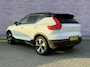 Volvo XC40 Recharge P8 AWD R-Design | Trekhaak | Warmtepomp | Harman Kardon Audio | Achteruitrijcamera | Keyless Entry | Elektrische Achterklep | Elektrisch Verstelbare Voorstoelen | Lederen Bekleding | Stoelverwarming voor en achter | Cruise Control Adaptief | BLIS | Navigatie
