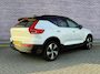 Volvo XC40 Recharge P8 AWD R-Design | Trekhaak | Warmtepomp | Harman Kardon Audio | Achteruitrijcamera | Keyless Entry | Elektrische Achterklep | Elektrisch Verstelbare Voorstoelen | Lederen Bekleding | Stoelverwarming voor en achter | Cruise Control Adaptief | BLIS | Navigatie