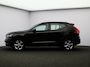 Volvo XC40 1.5 T2 Momentum / Trekhaak / Stoel+Stuurverwarming / Carplay / Parkeercamera / Navigatie / Cruise Control /