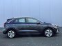 Kia Niro EV e-Niro DynamicLine 64 kWh AFNEEMBARE TREKHAAK I NAVI + CAMERA I DEALER O.H + ORG.NL + NAP