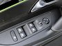Peugeot e-2008 EV GT Pack 50 kWh SOH 90,06% GT | Panoramadak | Adaptive Cruise | Navigatie | Camera | Stoelverwarming | Keyless | Apple CarPlay YP