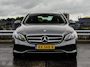 Mercedes-Benz E-klasse 220 d 220 d Ambition | Leder | HUD | Widescreen | Trekhaak | Camera | Stoelverwarming | LED | Sfeerverlichting | Apple Carplay/Android Auto | 19"