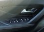Peugeot 308 SW 1.2 Hybrid 136 e-DCS6 Allure Stoel/stuur verwarming | Carplay | 360° Camera |  | Achterbank in 3 delen neerklapbaar met skiluik | Achterbank in delen neerklapbaar | Achteruitrijcamera