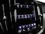 Volvo XC60 2.0 T4 R-Design (Trekhaak / Camera / Carplay / Stoelverwarming / Navi / 21'')