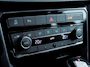 Volkswagen T-Cross 1.0 TSI R-line | Navigatie | Achteruitrijcamera | Adaptieve Cruise Control | Climate Control |