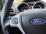 Ford Fiesta 1.25i Titanium 5-Deurs 82 PK. Distributieriem en waterpomp vervangen bij 93.000 KM !!! Prachtige kleurcombinatie !! Alle keuringen toegestaan !