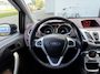 Ford Fiesta 1.25i Titanium 5-Deurs 82 PK. Distributieriem en waterpomp vervangen bij 93.000 KM !!! Prachtige kleurcombinatie !! Alle keuringen toegestaan !