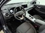 Hyundai Kona Electric EV FASHION 64 kWh | SoH 96,3%! | 3 FASE | WARMTEPOMP | CAMERA | CLIMA | CRUISE ADAPT. | NAVI | PRIVACY GLASS | DAKRAILING | APPLE CAR PLAY & ANDROID AUTO | DODEHOEK DETECTIE | PDC | 17'' LM VELGEN | ALL SEASONS | FABRIEKSGARANTIE GELDIG T/M 7-2028! |