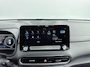 Hyundai Kona Electric EV COMFORT 64 kWh | 3 FASE | WARMTEPOMP | CAMERA | CLIMA | CRUISE ADAPT. | NAVI | PRIVACY GLASS | DAKRAILING | APPLE CAR PLAY & ADROID AUTO | PDC | 17'' LM VELGEN | ALL SEASONS |