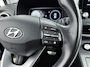 Hyundai Kona Electric EV COMFORT 64 kWh | 3 FASE | WARMTEPOMP | CAMERA | CLIMA | CRUISE ADAPT. | NAVI | PRIVACY GLASS | DAKRAILING | APPLE CAR PLAY & ADROID AUTO | PDC | 17'' LM VELGEN | ALL SEASONS |