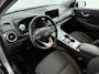 Hyundai Kona Electric EV COMFORT 64 kWh | 3 FASE | WARMTEPOMP | CAMERA | CLIMA | CRUISE ADAPT. | NAVI | PRIVACY GLASS | DAKRAILING | APPLE CAR PLAY & ADROID AUTO | PDC | 17'' LM VELGEN | ALL SEASONS |