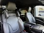 Mercedes-Benz V-klasse 300d Lang DC Avantgarde Edition | AMG | Night Pakket | Burmester | LED | Leer | Navi | Adapt. Cruise Control | Apple Carplay | PDC | Afn. Trekhaak | Privacy Glass | 1e eigenaar | Dealer onderhouden | Nieuwe APK!