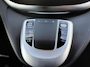 Mercedes-Benz V-klasse 300d Lang DC Avantgarde Edition | AMG | Night Pakket | Burmester | LED | Leer | Navi | Adapt. Cruise Control | Apple Carplay | PDC | Afn. Trekhaak | Privacy Glass | 1e eigenaar | Dealer onderhouden | Nieuwe APK!