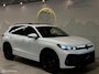 Volkswagen Tiguan 1.5 eTSI 3x R-Line Panorama/Keyless/HUD/H&K/Trekhaak
