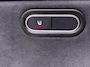 Mercedes-Benz A-klasse 250 e Business Solution AMG | Panoramadak | Trekhaak | Alarm | Sfeerverlichting | Distronic | Keyless Go | Stuur en Stoelverwarming | CarPlay | Inclusief 24 maanden Mercedes-Benz Certified garantie voor Europa.