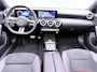 Mercedes-Benz A-klasse 250 e Business Solution AMG | Panoramadak | Trekhaak | Alarm | Sfeerverlichting | Distronic | Keyless Go | Stuur en Stoelverwarming | CarPlay | Inclusief 24 maanden Mercedes-Benz Certified garantie voor Europa.