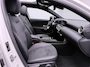 Mercedes-Benz A-klasse 250 e Business Solution AMG | Panoramadak | Trekhaak | Alarm | Sfeerverlichting | Distronic | Keyless Go | Stuur en Stoelverwarming | CarPlay | Inclusief 24 maanden Mercedes-Benz Certified garantie voor Europa.