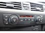 BMW 3-Serie 320i Dynamic Executive | Sportstoelen | Climate control | Cruise control | Trekhaak | Lederen/stof bekleding