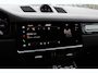 Porsche Cayenne Coupé 3.0 E-Hybrid Platinum Edition / SoH 90,9% / Panoramadak / 360Camera / Luchtvering / 21'' / Sfeerverlichting / Sportchrono / Bose / Keyless / Sportuitlaat / Dodehoek / DAB / Stoelverwarming / ACC