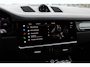 Porsche Cayenne Coupé 3.0 E-Hybrid Platinum Edition / SoH 90,9% / Panoramadak / 360Camera / Luchtvering / 21'' / Sfeerverlichting / Sportchrono / Bose / Keyless / Sportuitlaat / Dodehoek / DAB / Stoelverwarming / ACC