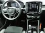 Volvo XC40 1.5 T3 R-Design | Trekhaak | Panoramadak | Harman Kardon Audio | 360 Graden Camera | Keyless Entry | Elektrische Achterklep | Elektrisch Verstelbare Voorstoelen | Stoelverwarming voor en achter | Parkeerverwarming | Cruise Control Adaptief | BLIS | Navigatie