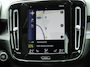 Volvo XC40 1.5 T3 R-Design | Trekhaak | Panoramadak | Harman Kardon Audio | 360 Graden Camera | Keyless Entry | Elektrische Achterklep | Elektrisch Verstelbare Voorstoelen | Stoelverwarming voor en achter | Parkeerverwarming | Cruise Control Adaptief | BLIS | Navigatie