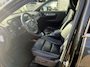 Volvo XC40 2.0 T4 Inscription | Trekhaak | Panoramadak | Lederen Bekleding | Alarm | Achteruitrijcamera | Elektrische Achterklep | Elektrisch Verstelbare Voorstoelen | Stoelverwarming voor en achter | Parkeerverwarming | Cruise Control Adaptief | BLIS | Navigatie