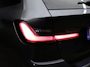 BMW 3-Serie Touring 330e High Executive Sport SOH 90,5% (PANORAMADAK,APPLE CARPLAY,NAVI,CAMERA,SFEERVERLICHTING,LED,SPORTSTOELEN)