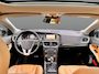 Volvo V40 Cross Country 1.5 T3 Polar+ Luxury | Panoramadak | Harman Kardon Audio | Parkeerverwarming | Achteruitrijcamera | Parkeerassistent | Keyless Entry | Lederen Bekleding | Stoelverwarming | LED Koplampen | Sensus Navigatie