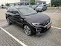 Volkswagen T-Roc 1.5 TSI 150 pk Sport Business R 7-DSG | Trekhaak | Panoramdak | Achteruitrijcamera | Climatronic | 19 inch LMV |
