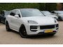 Porsche Cayenne Coupé 3.0 E-Hybrid / Panoramadak / 360Camera / Passenger Display / Softclose / Sportuitlaat / Sportdesign+Chrono / 21'' / Luchtvering / Bose / Stoelventilatie+Verwarming / Adaptieve Stoelen / Dodehoek / DAB / A