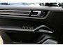 Porsche Cayenne Coupé 4.0 Turbo S E-Hybrid / Trekhaak / Panoramadak / 360Camera / Head-up / Burmester / Softclose / 22'' / Matrix LED / Sportdesign+Chrono / Luchtvering / Ventilatie / Achterasbesturing / Dodehoek / DAB / ACC