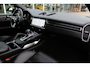 Porsche Cayenne Coupé 4.0 Turbo S E-Hybrid / Trekhaak / Panoramadak / 360Camera / Head-up / Burmester / Softclose / 22'' / Matrix LED / Sportdesign+Chrono / Luchtvering / Ventilatie / Achterasbesturing / Dodehoek / DAB / ACC