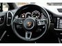 Porsche Cayenne Coupé 4.0 Turbo S E-Hybrid / Trekhaak / Panoramadak / 360Camera / Head-up / Burmester / Softclose / 22'' / Matrix LED / Sportdesign+Chrono / Luchtvering / Ventilatie / Achterasbesturing / Dodehoek / DAB / ACC