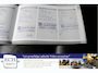 Volvo V70 T4 180 pk Limited Edition, Leer, Schuifdak, Bluetooth, Trekhaak