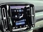 Volvo XC40 1.5 T5 RECHARGE R-DESIGN | SUPERDEAL! | SCHUIFDAK | CHIQUE LEDER IVOOR INTERIEUR | H&K AUDIO | CAMERA | NAVI | 19'' LM VELGEN | VERWARMDE VOORSTOELEN |