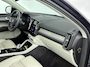 Volvo XC40 1.5 T5 RECHARGE R-DESIGN | SUPERDEAL! | SCHUIFDAK | CHIQUE LEDER IVOOR INTERIEUR | H&K AUDIO | CAMERA | NAVI | 19'' LM VELGEN | VERWARMDE VOORSTOELEN |