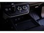 Land Rover Defender P400e Hybride 110 X-Dynamic HSE Edition|1 Eigenaar|Org NL NAP|BTW|Panoramadak|Trekhaak|Luchtvering|CarPlay|Nieuwstaat|Dealer Onderhouden