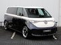 Volkswagen ID. Buzz Bedrijfswagens Pro Bulli Limited Edition 86kWh 286PK | 7 persoons | Panoramadak | Navigatie | 360 Camera | Trekhaak | Elektrische achterklep | Softclose schuifdeuren | 20 inch Lm velgen |
